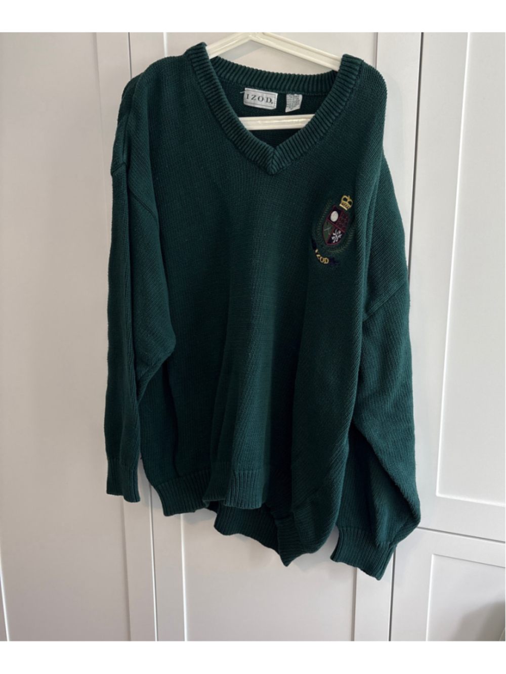 Men's Izod V-Neck Sweater XL Green Gold Crest Logo
